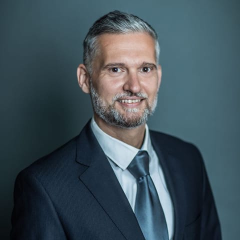 dr. Juhász Péter jogász, adószakértő