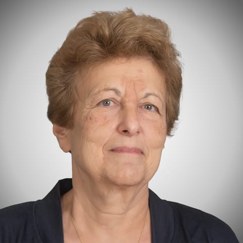 Gáti  Júlia