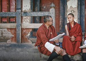 Miért boldogtalan egy boldogságügynök? Magyar-bhutáni dokumentumfilmen a nagy bhutáni boldogságfelmérés