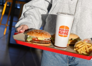 Csak úgy dőlnek a tízmilliárdok a Burger King hazai üzemeltetőjéhez, amely nyomul is tovább