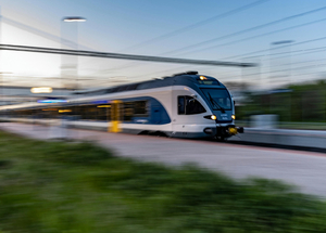 Fejlesztés a MÁV appjában: már vonat- és buszjegyet is lehet benne venni