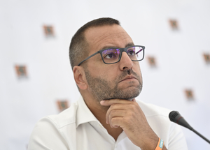 Megduplázta a kormány a listázással megbízott Szuverenitásvédelmi Hivatal költségvetését