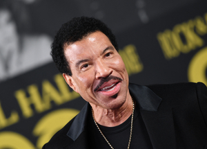 Lionel Richie a HVG-nek: Sok-sok gyermek születéséért felelősek a dalaim