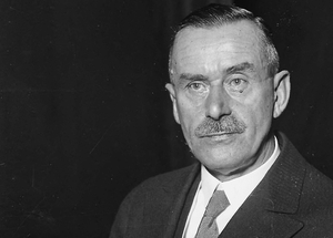 Egy gyilkosság állította örökre a demokrácia mellé – 150 éve született Thomas Mann, aki utolsó németországi fellépésével is vihart kavart