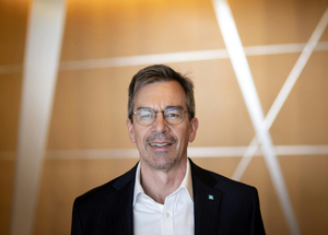 A készpénz nem tűnik el, de nem ezé a jövő – interjú Peter Roebbennel, a K&H Bank vezérigazgatójával