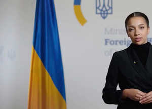 Emberek írják, de MI-szóvivő fogja felolvasni Ukrajna külügyi közleményeit