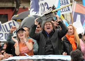Általános sztrájk az „argentin Trump” megszorításai miatt