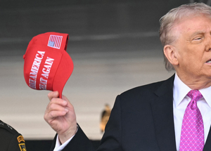 Bíróság kényszerítheti fegyverletételre Trumpot a vámháborúban