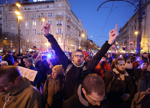 Példátlan megoldásokkal, az alapvető emberi jogok megsértésével élesíti új fegyverét a Fidesz