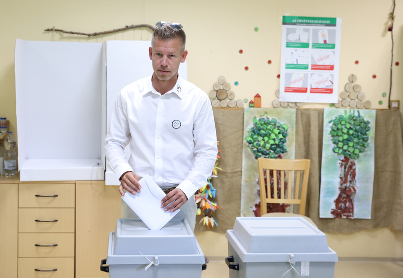 A szavazók több mint ötöde voksolt délelőtt, a politikusok többsége is urnához járult már – a választás napja élőben a hvg.hu-n