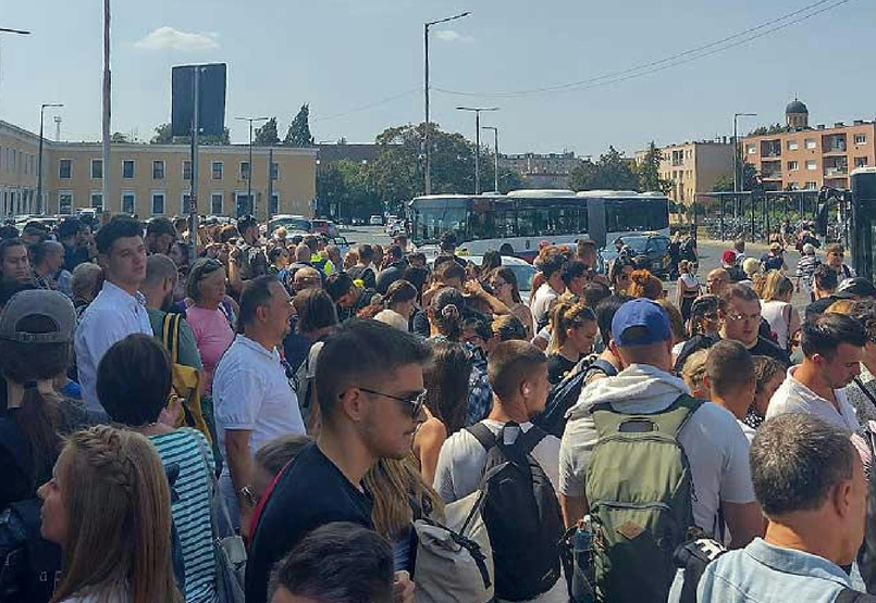 Orbán veje pótolhatatlan, övé lehet a nagy vonatpótlóbiznisz is Orbán veje pótolhatatlan, övé lehet a nagy vonatpótlóbiznisz is