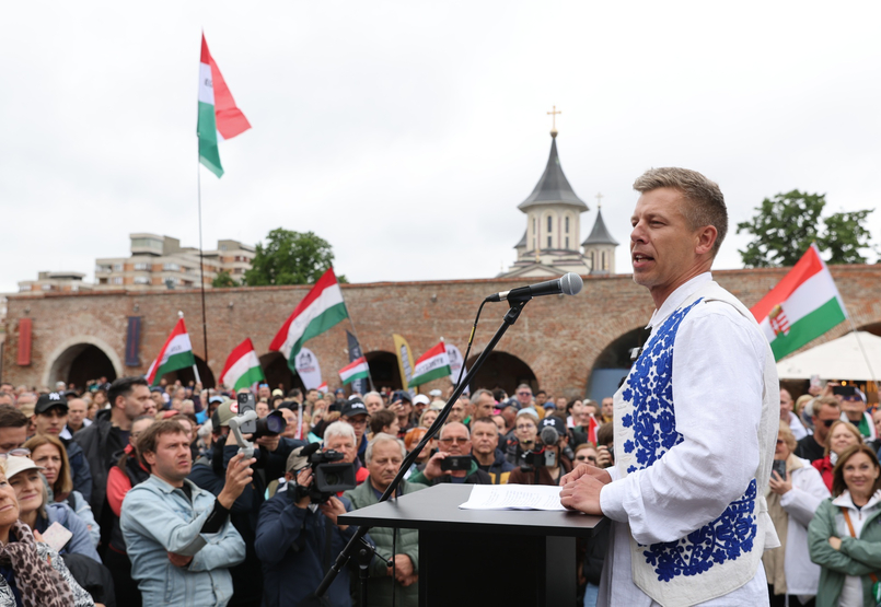 Magyar Péter Nagyváradról üzent Orbánnak: „A rombolás, gyűlöletkeltés, árokásás a múlté, a végső visszaszámlálás megkezdődött!” Magyar Péter Nagyváradról üzent Orbánnak: „A rombolás, gyűlöletkeltés, árokásás a múlté, a végső visszaszámlálás megkezdődött!”