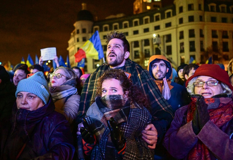 Menekülő influencerek, székházrongálás Romániában: élet a választások felfüggesztése után