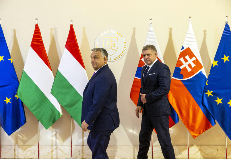 Orbán a gázcsap tekergetésével építi az oroszbarát blokkot a térségben – most Ficónak kedveskedett