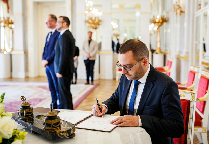 Benyújtották a törvényt, amivel keményen megbüntetnék a bármilyen külföldi támogatást kapó szervezeteket Benyújtották a törvényt, amivel keményen megbüntetnék a bármilyen külföldi támogatást kapó szervezeteket