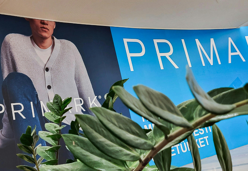 Az árérzékeny magyarokra apellál a Primark, amikor Budapesten is párbajra hívja ki vetélytársait