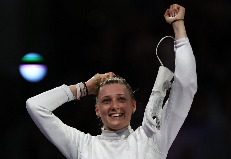 Hace apenas dos meses, Esther Mohari descubrió que podía competir en unos Juegos Olímpicos y ahora se ha llevado a casa una medalla de bronce.