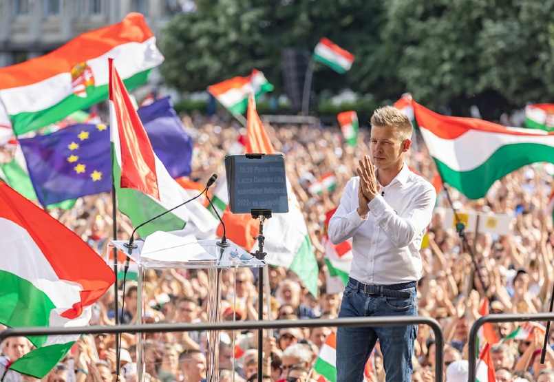 Medián: Magyar Péter még messze nem tart ott, hogy alkalmasabbnak tartsák miniszterelnöknek, mint Orbán Viktort