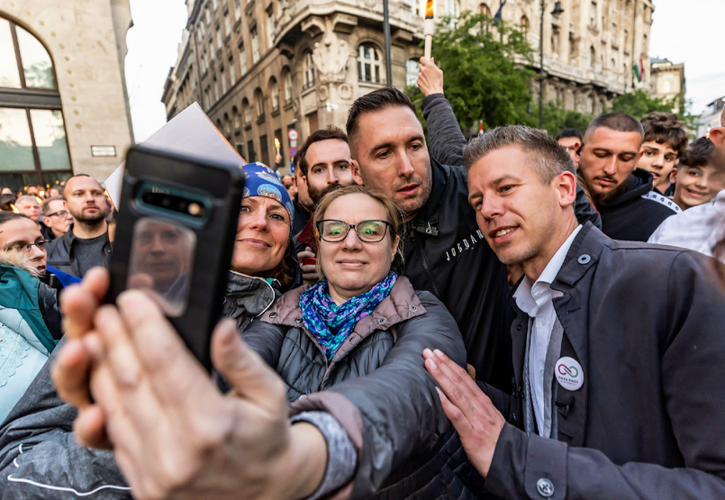 A harmincas, negyvenes nők megnyerése az egyik nagy kihívás Magyar Péteréknek