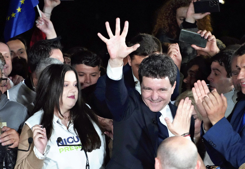 Nicușor Dan nyerte a romániai elnökválasztást Nicușor Dan nyerte a romániai elnökválasztást