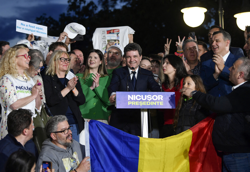 Bukarest nem Moszkva: az Európa-párti szavazók söpörték le a Fidesz által támogatott szuverenistákat Romániában Bukarest nem Moszkva: az Európa-párti szavazók söpörték le a Fidesz által támogatott szuverenistákat Romániában