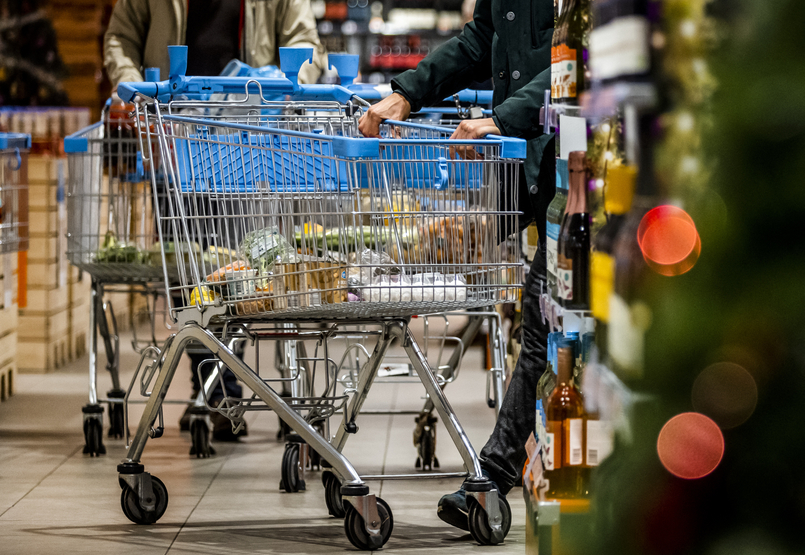 Drágul a karácsonyi vacsora, ha a kormány nem szól bele az árakba? Kiderül a HVG karácsonyi bevásárlókosarából