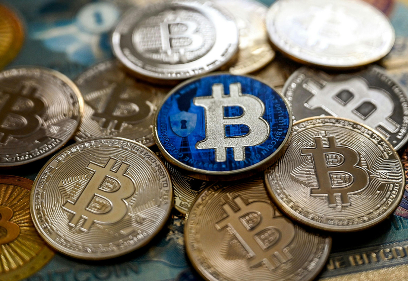 Nagyon nagyot megy a bitcoin, de a kriptománia továbbra is olyan, mint a hullámvasutazás