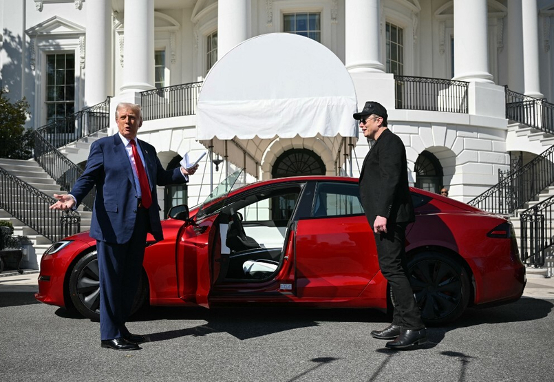 Bejött a bojkott, de megállítja-e Elon Muskot a Tesla szédítő zuhanása?