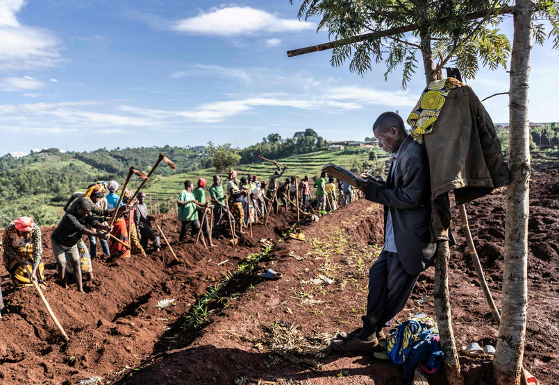 Kemény diktatúrában, de látványosan sokat fejlődött Ruanda a 30 évvel ezelőtti népirtás óta