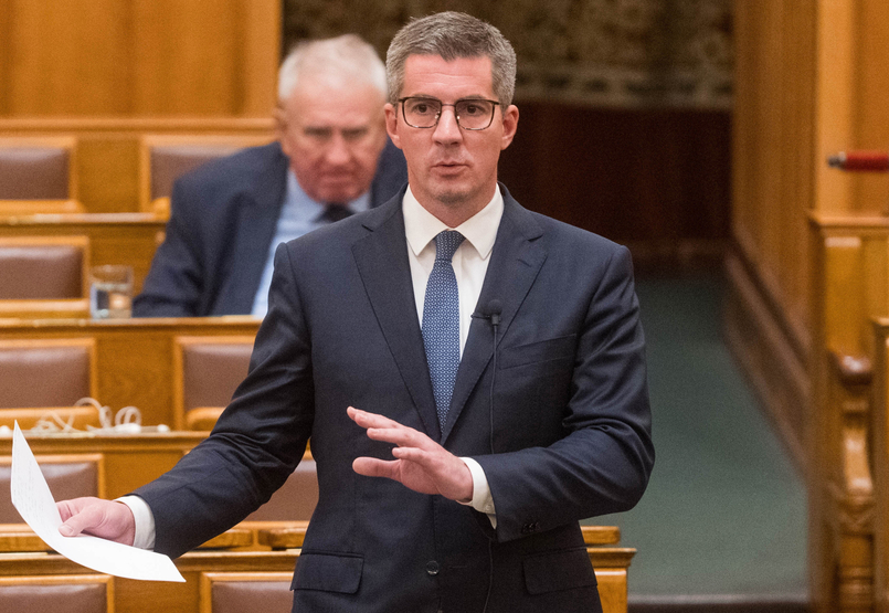 Megijedtek a megfélemlítési törvénytől? A Fidesz szavazás helyett még dolgozik a szövegen Megijedtek a megfélemlítési törvénytől? A Fidesz szavazás helyett még dolgozik a szövegen