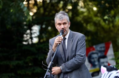 Hadházy Ákos: Nem sokat ér a közjegyzői hitelesítés a kormány véleménynyilvánító népszavazásánál