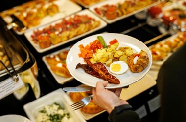 Akkora a pazarlás a szállodai reggeliknél, hogy új módszerrel kellene fellépni ellene
