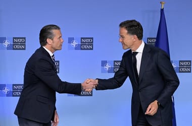 A NATO főtitkára szerint háború esetén az Egyesült Államok is teljes erővel szállna be a szövetség oldalán