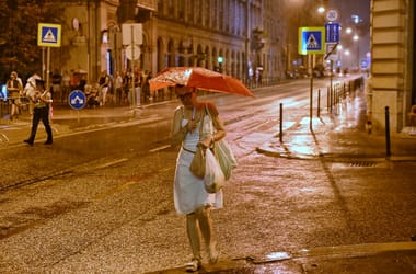 Heves zivatarok miatt másodfokú riasztásokat adtak ki