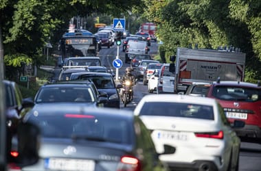 Taktaharkány középfokú végzettséghez kötheti a beköltözést, Pély a büntetett előéletűeket nem engedné be