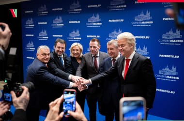 Új gazdatestet keres Orbán és a Patrióták kedvenc agytrösztje, az MCC Brussels