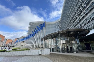 A magyarországi demokratikus jogok védelmére hivatkozva fordult Európai Bizottsághoz a Patrióták Európáért frakció