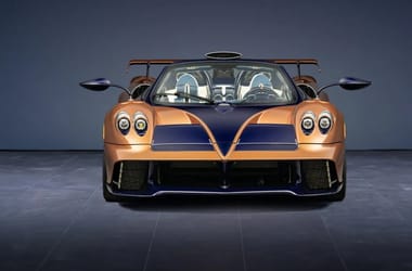 7 fokozatú kézi váltó és kuplungpedál a legújabb V12-es Pagani szupersportautóban