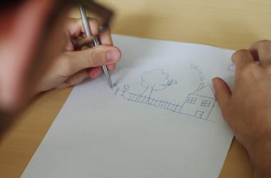 Most derült ki: semmi köze az agynak ahhoz, ki melyik kezét használja