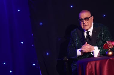 Meghalt a legendás producer, aki felfedezte Whitney Houstont