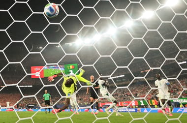 Norvégia továbbjutott és üldözi a franciákat, Szenegál a kiesés szélére sodródott