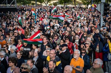 „Politikai foglyok lettünk, mert keresztény kultúránk mellett álltunk ki” – ez történt a Fidesz október 23-i megemlékezésén