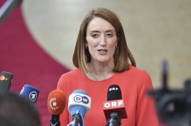 Az EP vizsgálja, meg lehet-e szüntetni a Magyarország elleni 7. cikkelyes eljárást