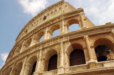 Tragikus balesetben meghalt munkás miatt tart zárva a római Colosseum