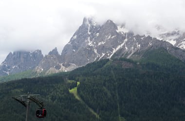 Szurdokba zuhant egy német túrázó az olaszországi Dolomitokban