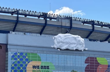 Kötelezte rá a FIFA, frappáns megoldással takarta el a logóját a Gillette a bostoni stadionon