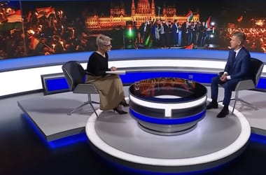 Kirúgták a Magyar Péterrel a választás után kellemetlen interjút készítő riportereket is a közmédiától