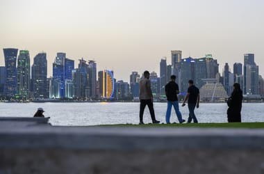 Nemcsak a támadások folytatódnak, Dohában újra tárgyalóasztalhoz ülhet az Egyesült Államok és Irán