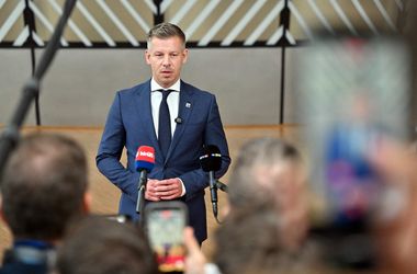 Magyar Brüsszelben tárgyalt, Karácsony Unicumot kapott, Mészáros eladhatja a V-Hidat – Newscast