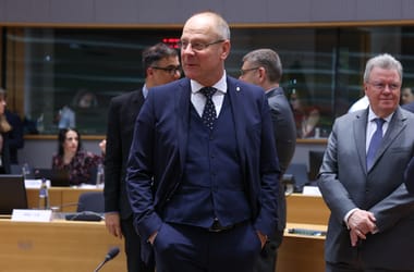 Navracsics Tibor kikérte magának, hogy romaellenes volna az önazonossági törvény
